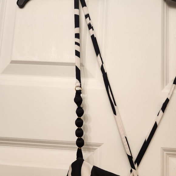 Milonga Zebra Over The Shoulder One Piece Swimsuit - Picture 5 of 11